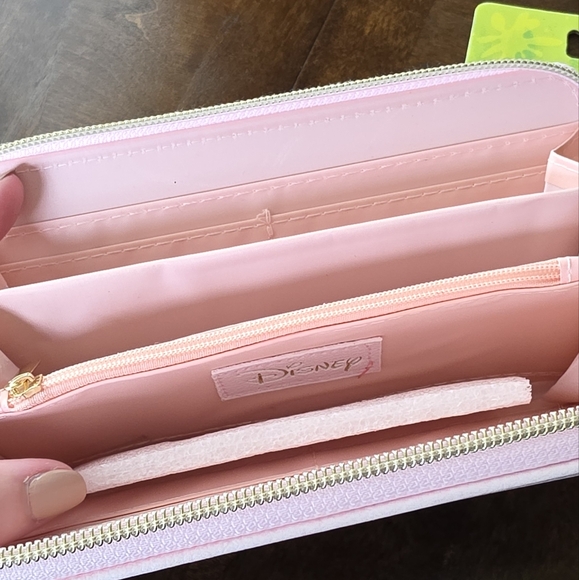 Disney Stitch Wallet - Pink. NEW - Picture 4 of 4